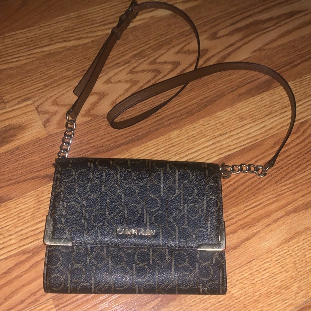 Calvin Klein Chain Crossbody Bag